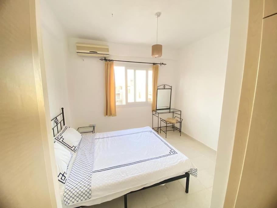 Gems'S Apartment - Luxury 3 Bedroom Penthouse With Pool Karavas  Exterior photo
